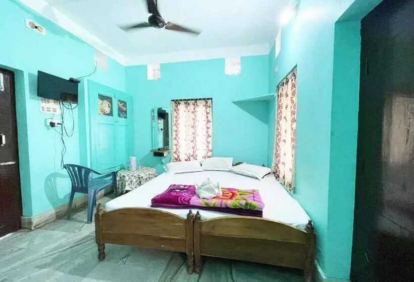 هتل Radha Krishna Holiday Home