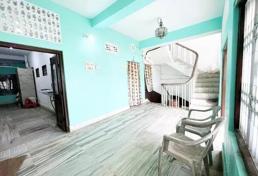 هتل Radha Krishna Holiday Home