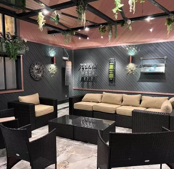 Hotelli Rosewood Garden