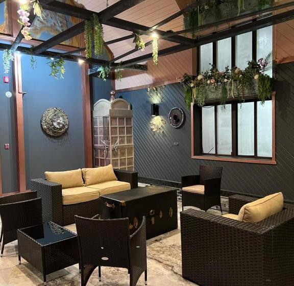 هتل Rosewood Garden