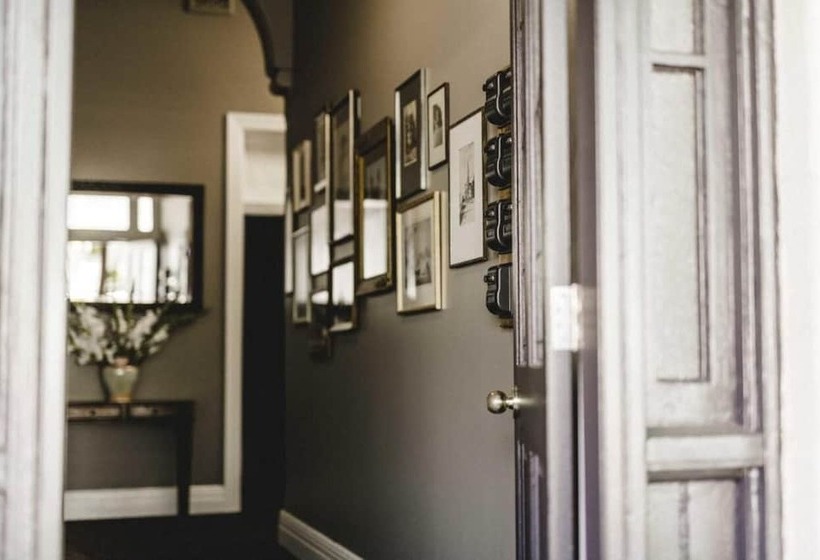 Hotel The Commercial Quarters