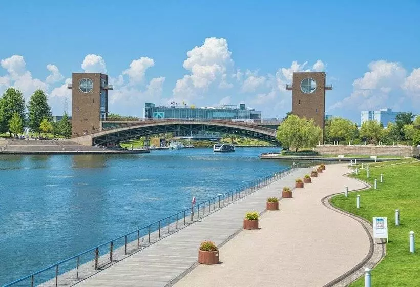 Hotelli Doubletree By Hilton Toyama