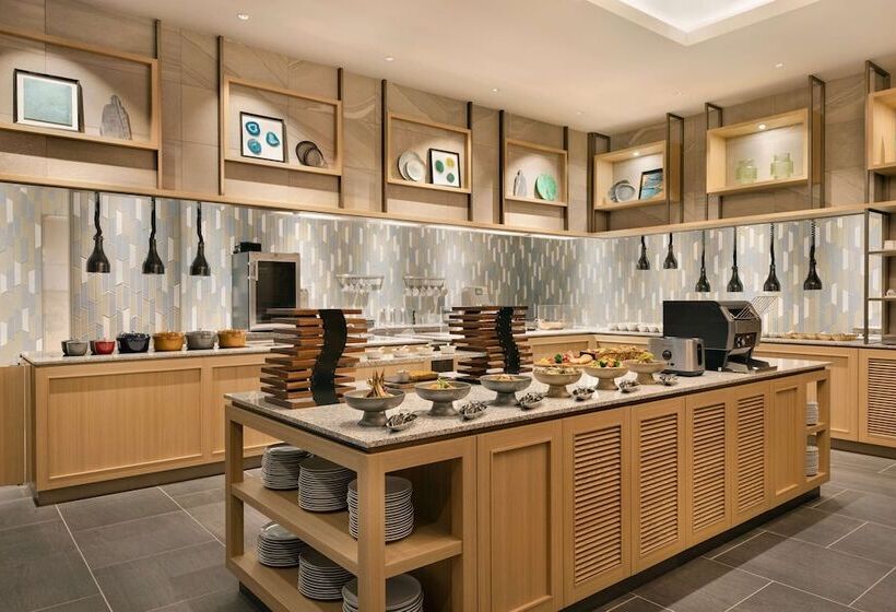 Hotel Doubletree By Hilton Toyama