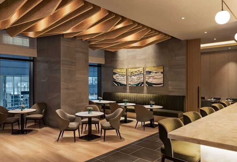 Hotel Doubletree By Hilton Toyama