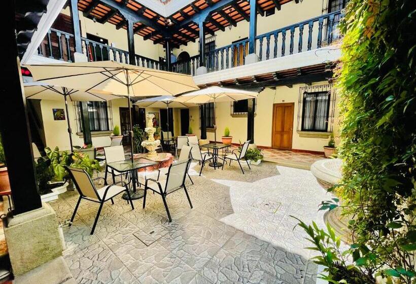 Отель Real Marquez