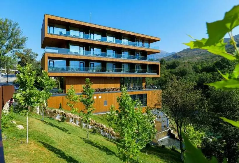 ホテル Uji Ftohte Tepelene