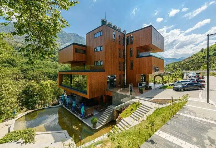 ホテル Uji Ftohte Tepelene