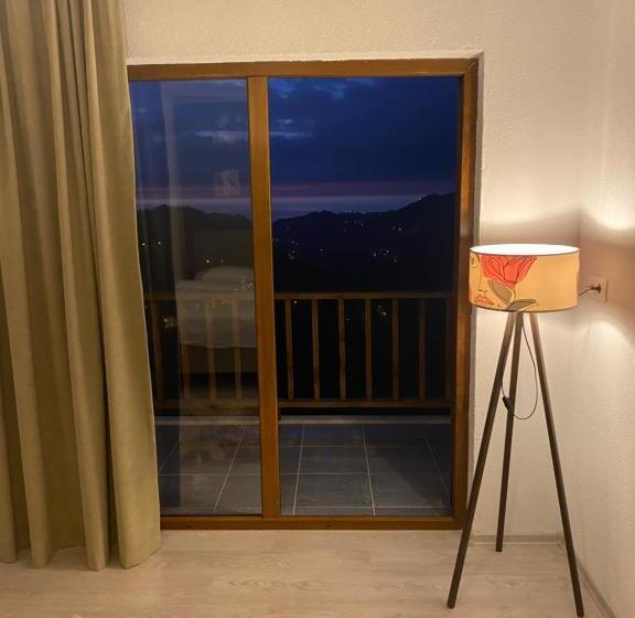 Paradise House   Bungalov