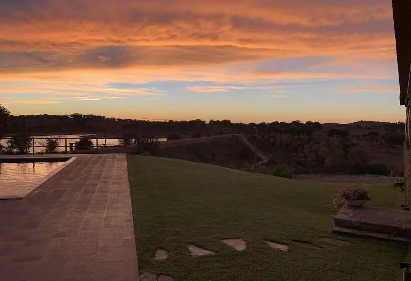 Majatalo Monte Clérigo Casas De Campo
