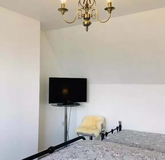 Majatalo Skye View Skye Bridge House