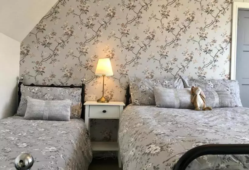 Majatalo Skye View Skye Bridge House