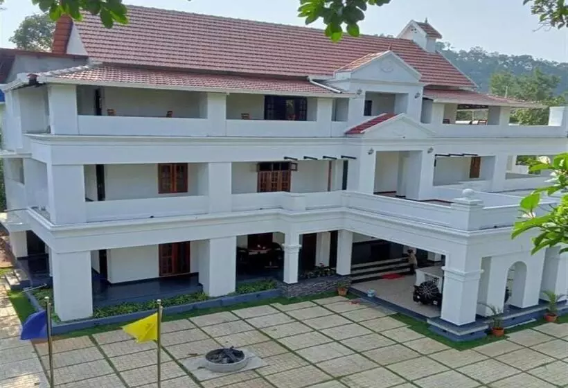 リゾートホテル Orange Valley Plantation Holiday Coorg