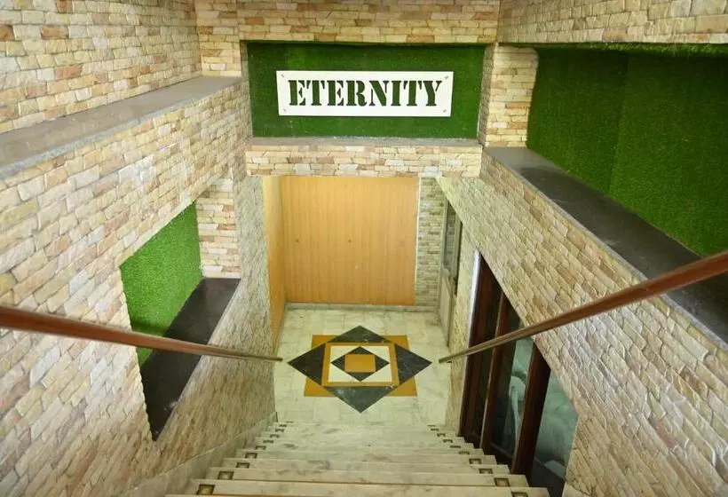 Hotelli Abhi International