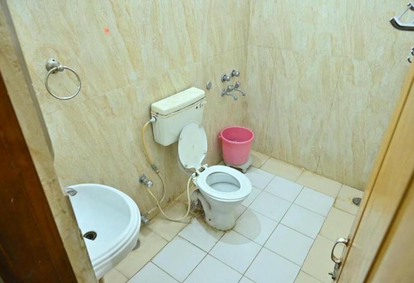 호텔 Abhi International