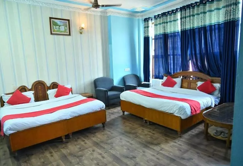 Hotelli Abhi International