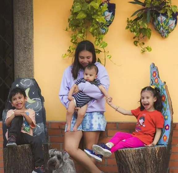 هتل Hacienda La Alborada