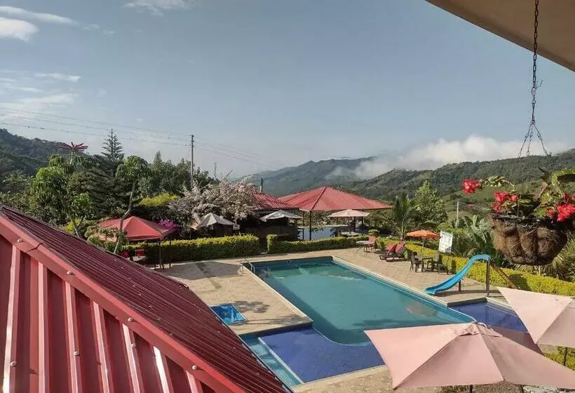 ホテル & Restaurante Campestre La Siria