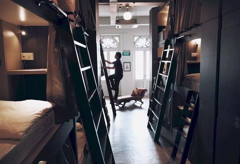 Capsule Hotel Adler Hostel