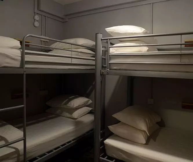 Hostel Fisher Bed&Breakfast