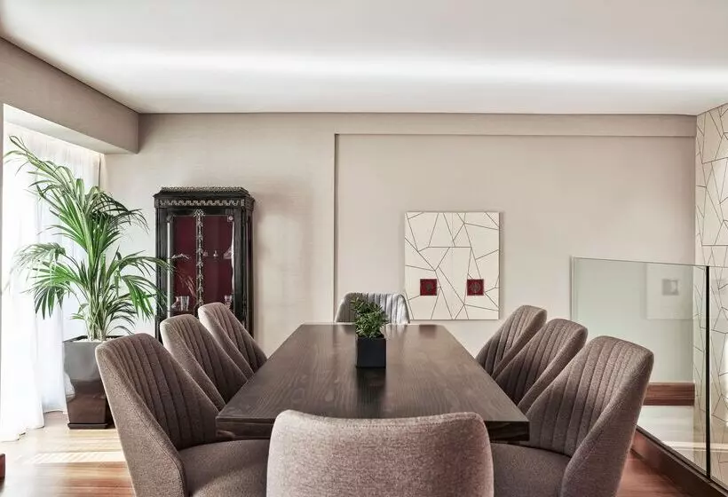 هتل Bellevue On The Beach Suites