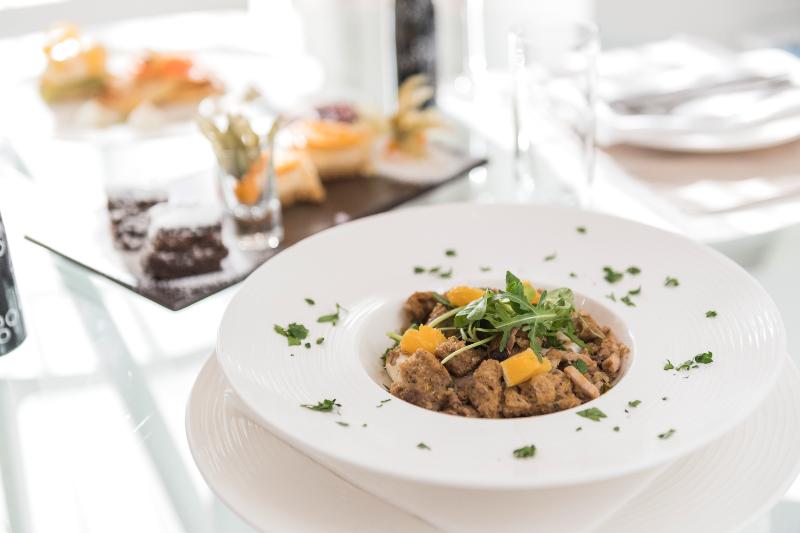 酒店 Bellevue On The Beach Suites