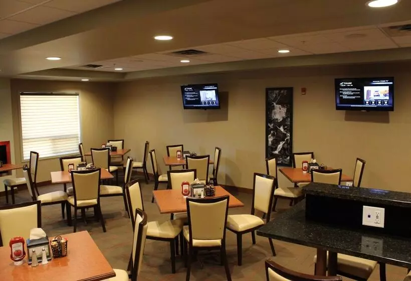 فندق Best Western Plus Service Inn & Suites