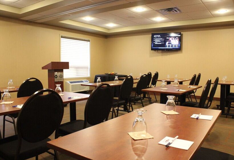 בית מלון כפרי Best Western Plus Service Inn & Suites