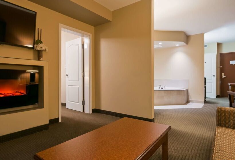 בית מלון כפרי Best Western Plus Service Inn & Suites