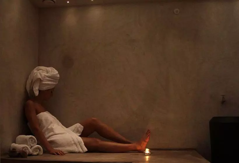 هتل Diana Dea Lodge