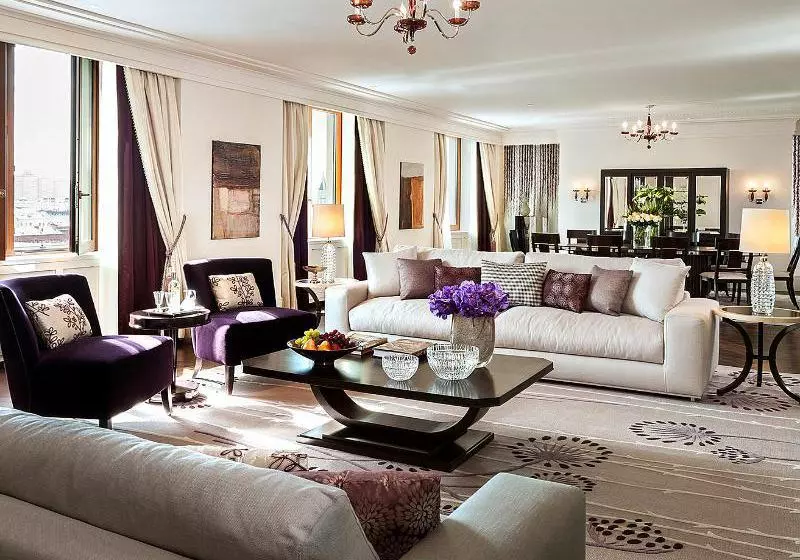 호텔 Four Seasons  Moscow