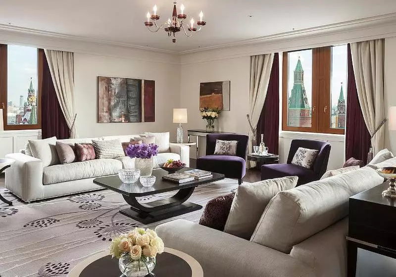 호텔 Four Seasons  Moscow