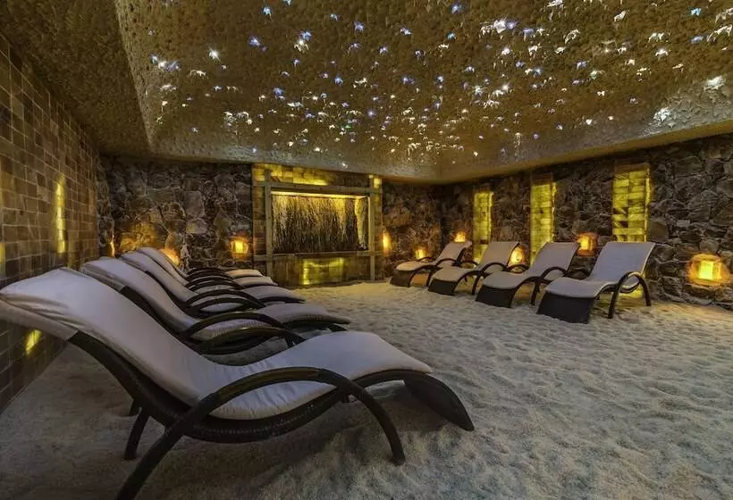 בית מלון כפרי Grand Lubicz Uzdrowisko Ustka