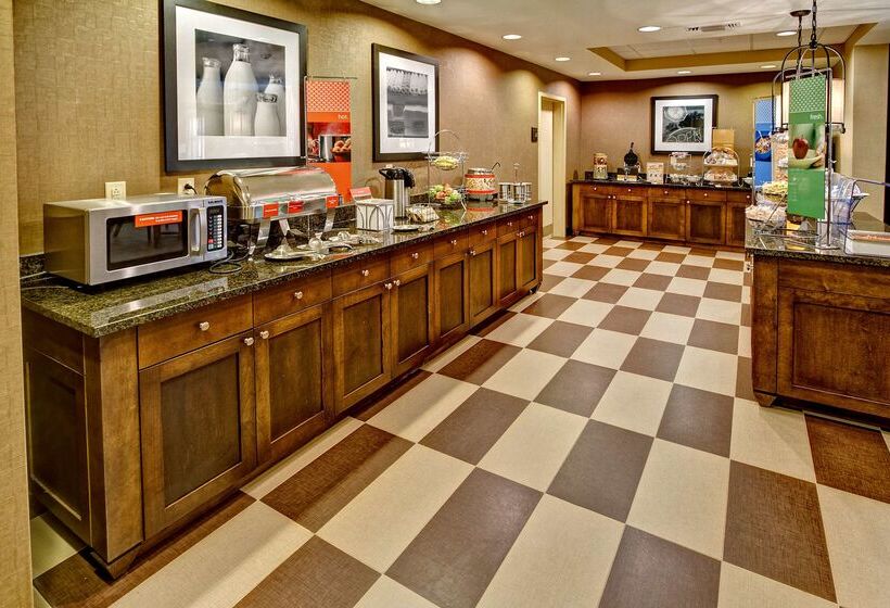 בית מלון כפרי Hampton Inn Clarksdale