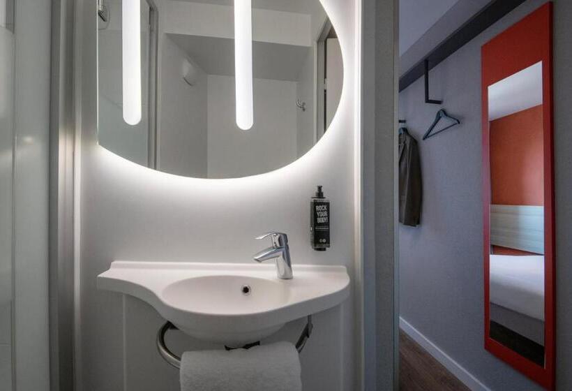 בית מלון כפרי Ibis Budget Nice Aeroport