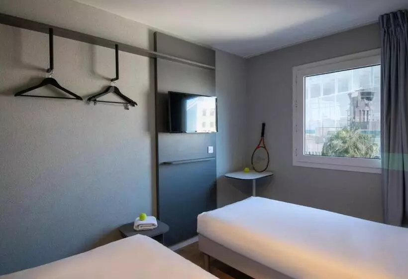 Отель Ibis Budget Nice Aeroport