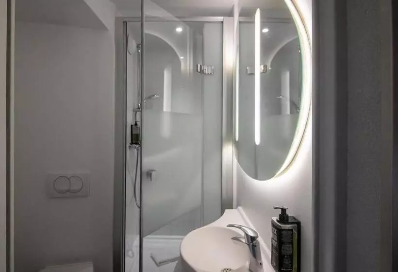 Отель Ibis Budget Nice Aeroport