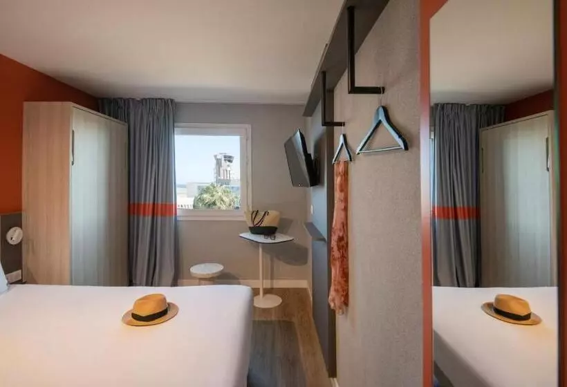 Отель Ibis Budget Nice Aeroport