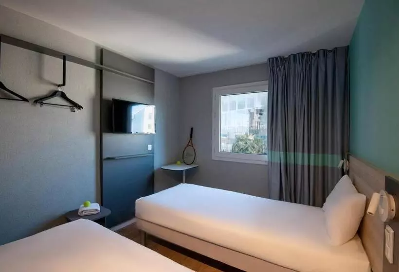 Отель Ibis Budget Nice Aeroport