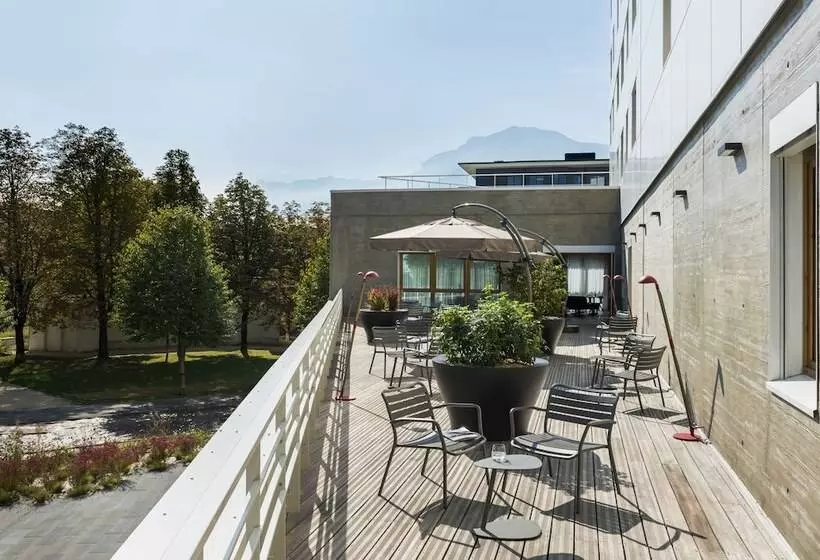 Okko Hotels Grenoble Jardin Hoche