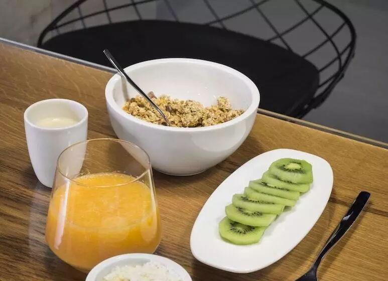 Okko Hotels Grenoble Jardin Hoche