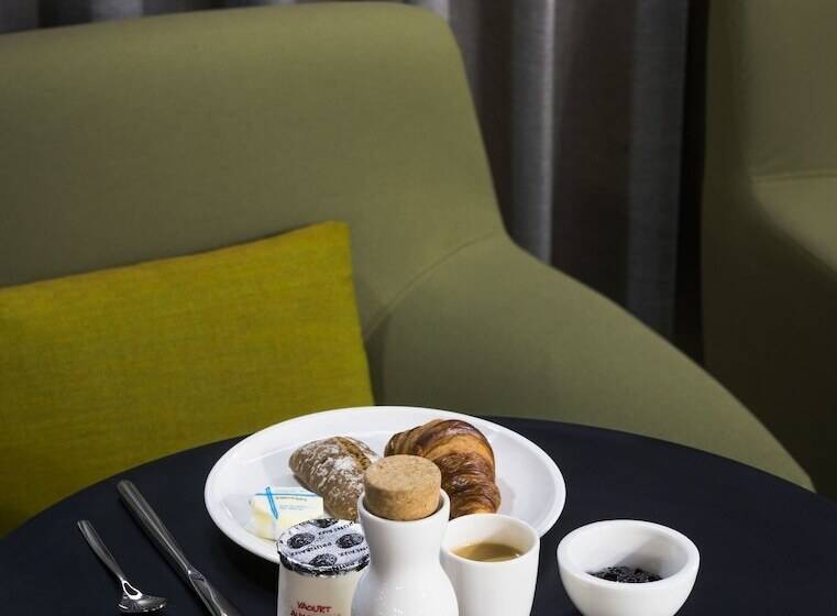 Okko Hotels Grenoble Jardin Hoche