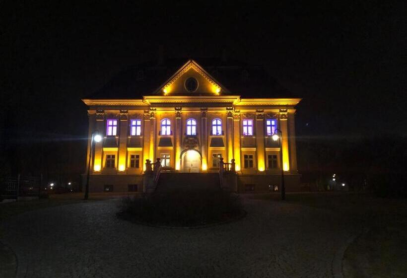 酒店 Pałac Borynia