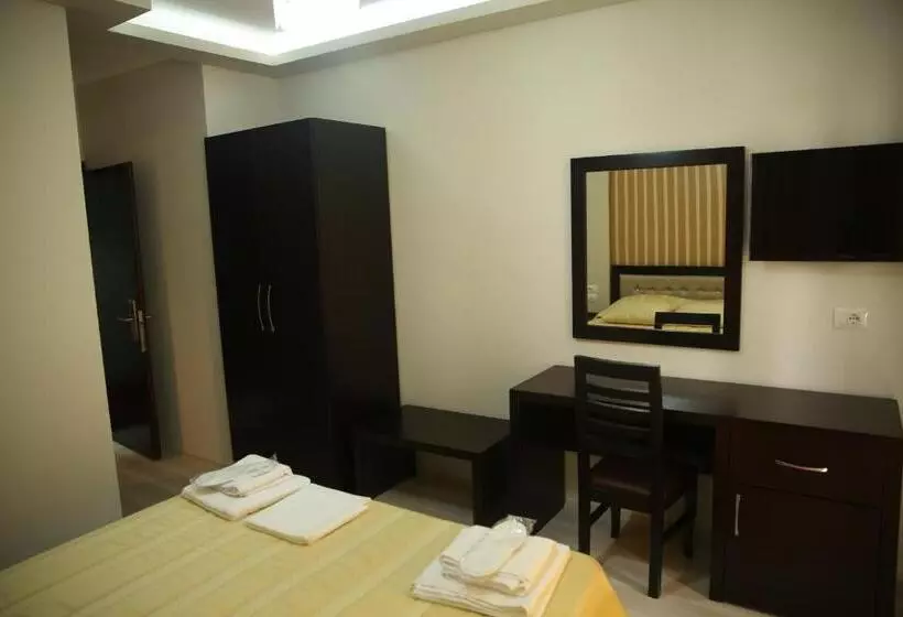 בית מלון כפרי Pogradeci