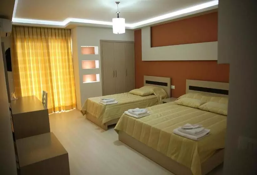 בית מלון כפרי Pogradeci