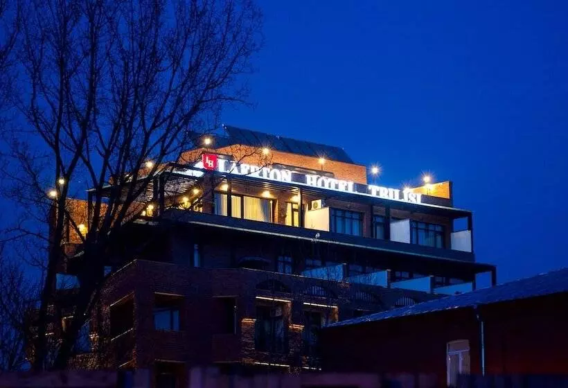호텔 Tbilisi Laerton