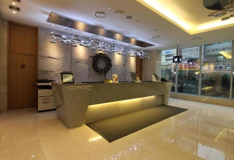 Tmark Hotel Myeongdong