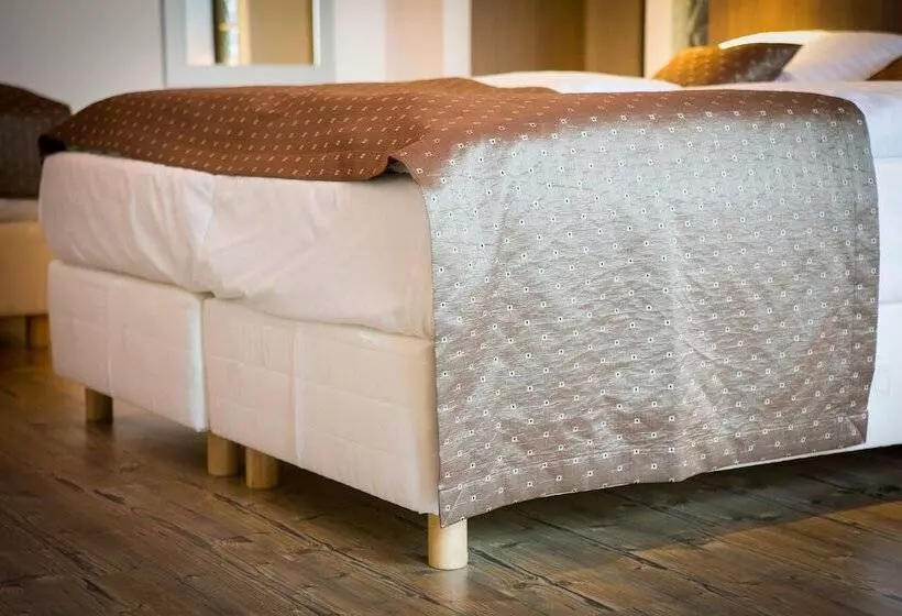 فندق U Tří Hrušek Suites & Apartments