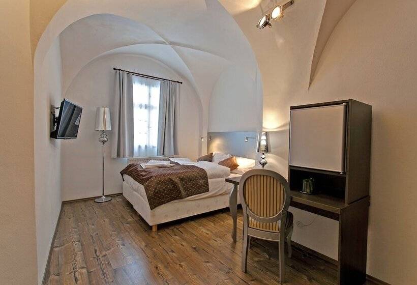 Hotel U Tří Hrušek Suites & Apartments