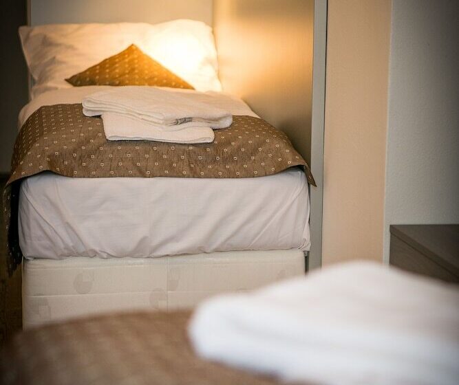 Hotel U Tří Hrušek Suites & Apartments