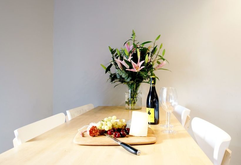 Short Stay Group Borne Lofts Serviced Apartments